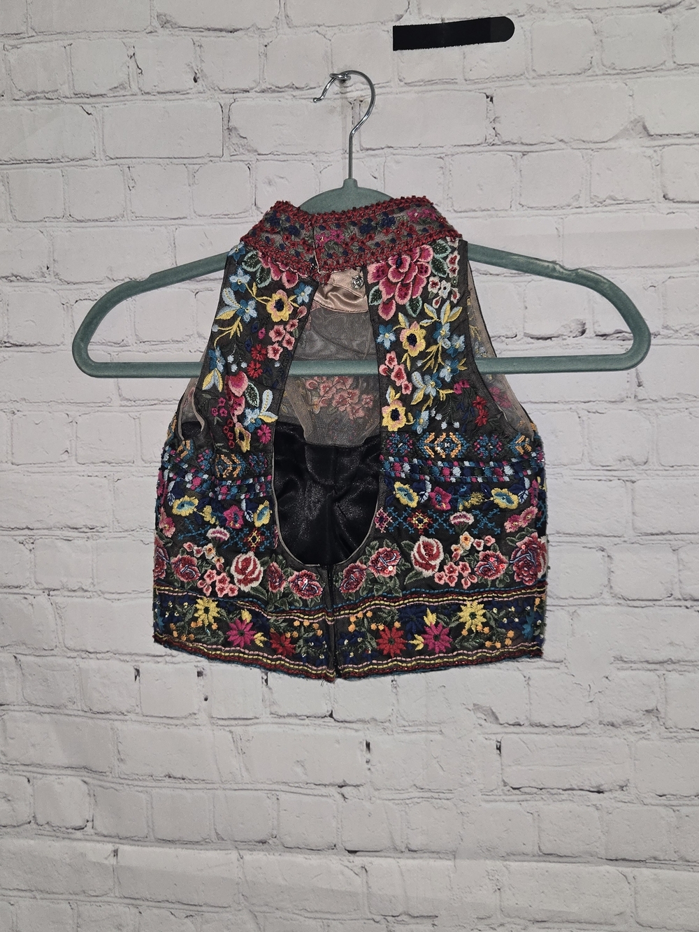 Sherri Hill Black Fully Embroidered Floral High-Neck Crop Top - Picture 8 of 9